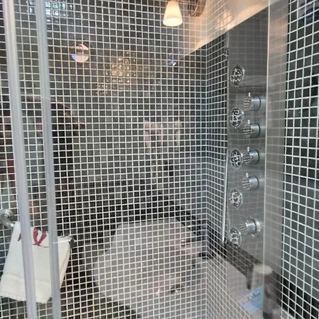 Carlos V Hotel *